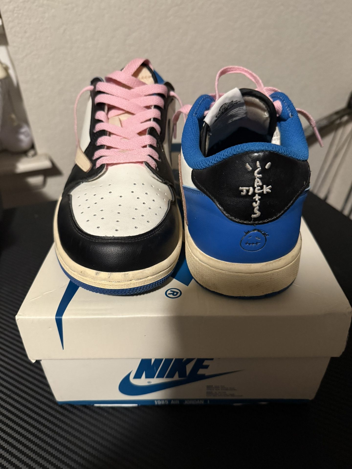 Travis Scott Jordan 1 Low Fragment
