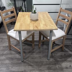 Dinette With 2 Chairs