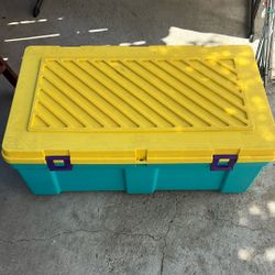 Vintage / Retro Makdware Storage Bin