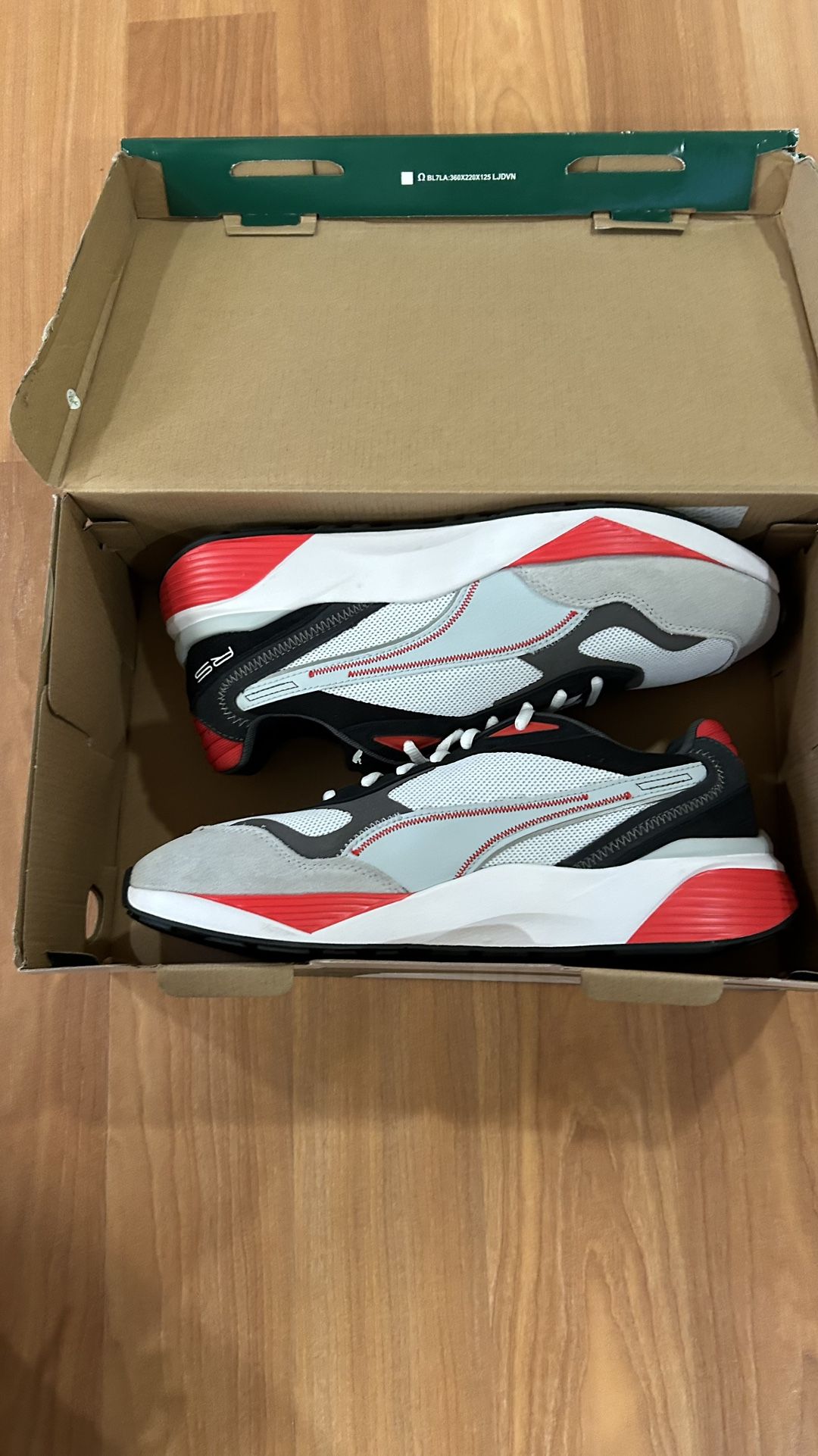 Puma RS-Metric White / High Risk Red Men’s US 11 Brand New with Box