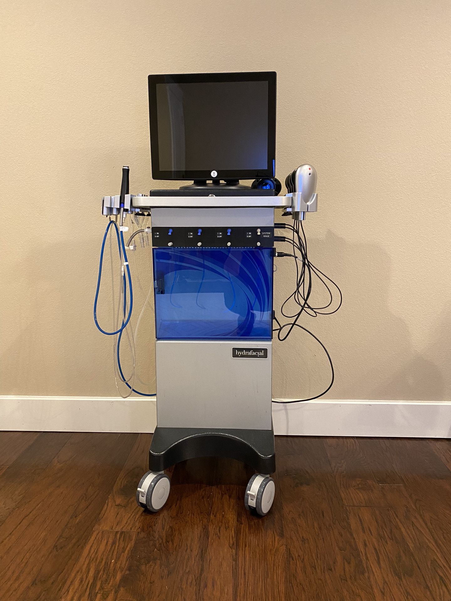 Used HydraFacial MD Elite/ Purchased 2020, Low Usage Due To Covid