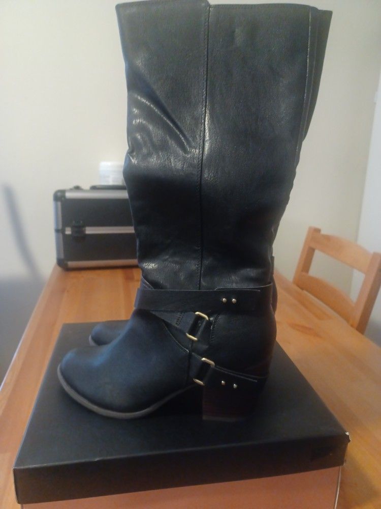 New Fergie Harness Tall Boots Women's Size 9.5