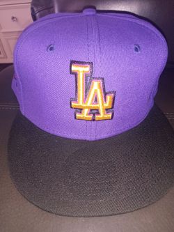 Los Angeles dodgers LA Lakers new era cap size 8 rare color way new.
