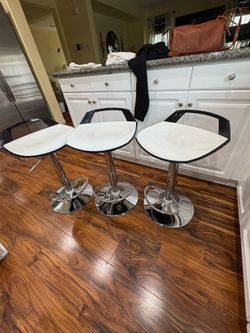 Bar stool chairs