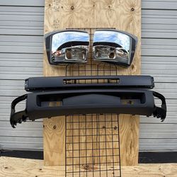 2007 - 2013 Chevy Silverado Front Bumper NEW