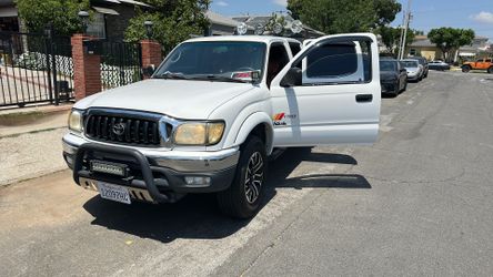 01 Toyota prerunner,V-6 ,4 doors
