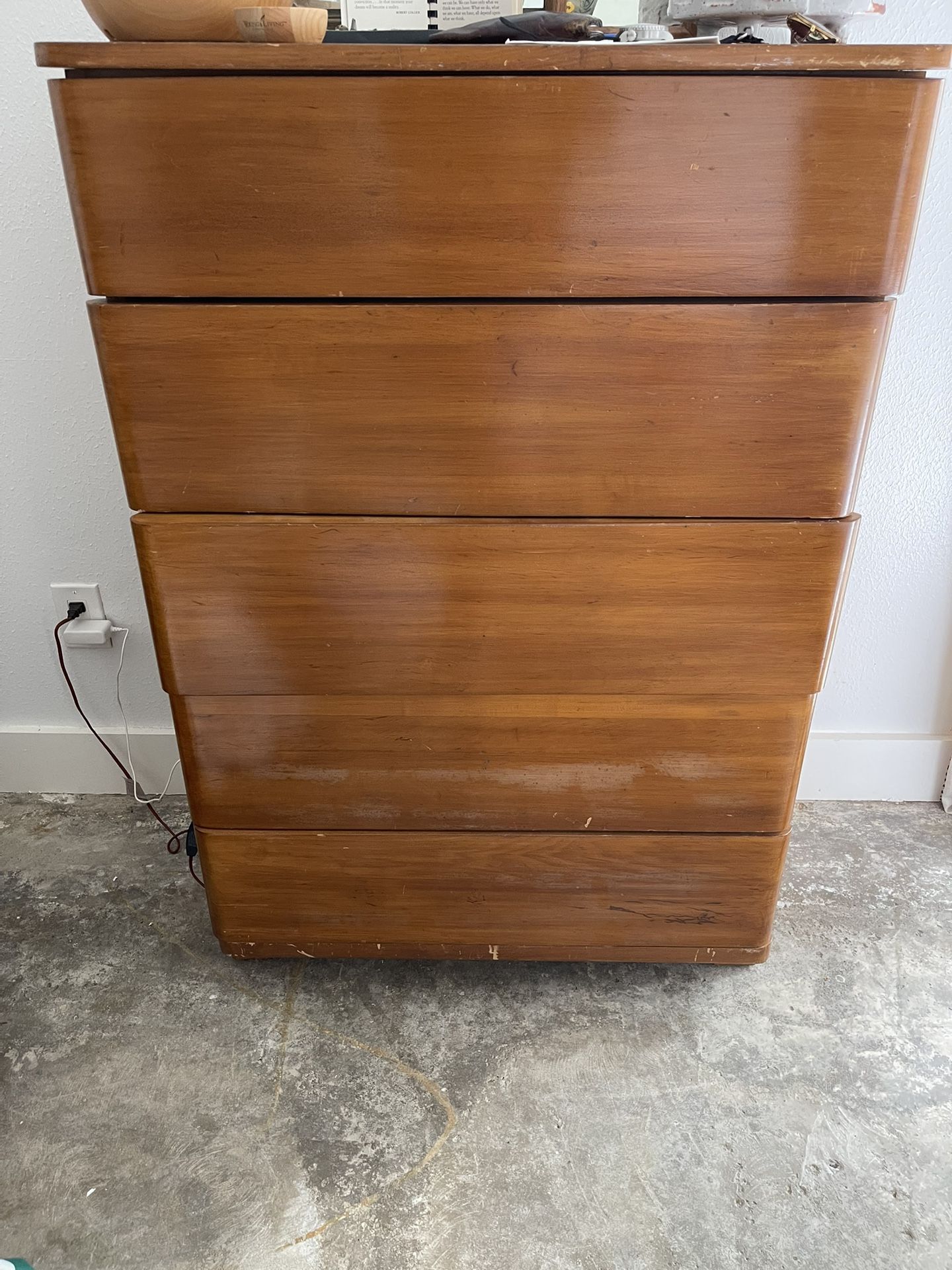 Vintage 5 drawer dresser