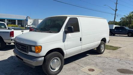 2005 Ford E350 Super Duty Cargo