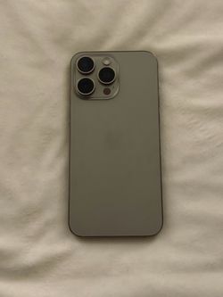 iPhone 15 pro max Natural 256gb **Unlock**