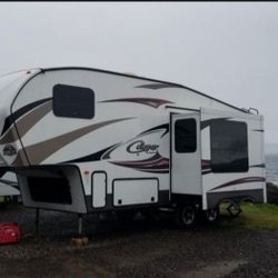 2016 Fleetwood Cougar 28' Fifthwheel Rv Trailer