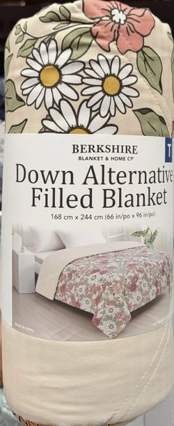 New Berkshire blanket and home Co. Down Alternative filled Blanket 168cm x 244cm