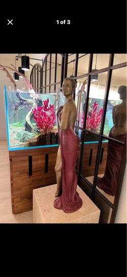 “Reflection” Bronze Statue / Sculpture