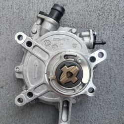 Vacuum Pump For Mercedes 