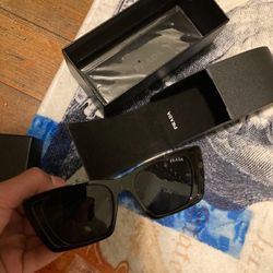 Prada Sunglasses (very good Condition) 
