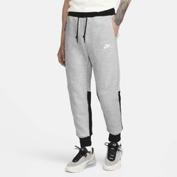 NEW Nike Sportswear Tech Fleece Men’s Joggers Grey Heather Size XXL (FB8002-064)