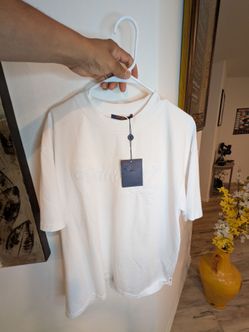 Men's white T-shirt