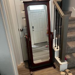 mirror with jewelry case