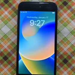 Valentine’s Day Deal! Apple iPhone 8 64GB Unlocked For Any Carrier Like New!