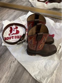 Botas de nińo/ kids boots size 11 Ariat