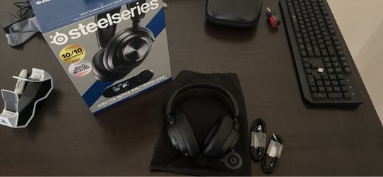 SteelSeries Arctis Nova Pro Wireless Headset