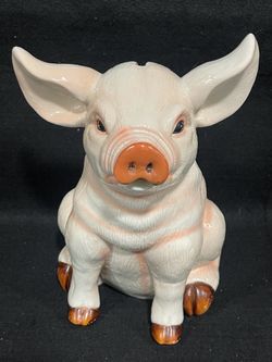 Cute vintage pig Bank, missing pacifier and coin plug
