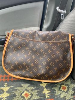 Louis Vuitton shoulder bag