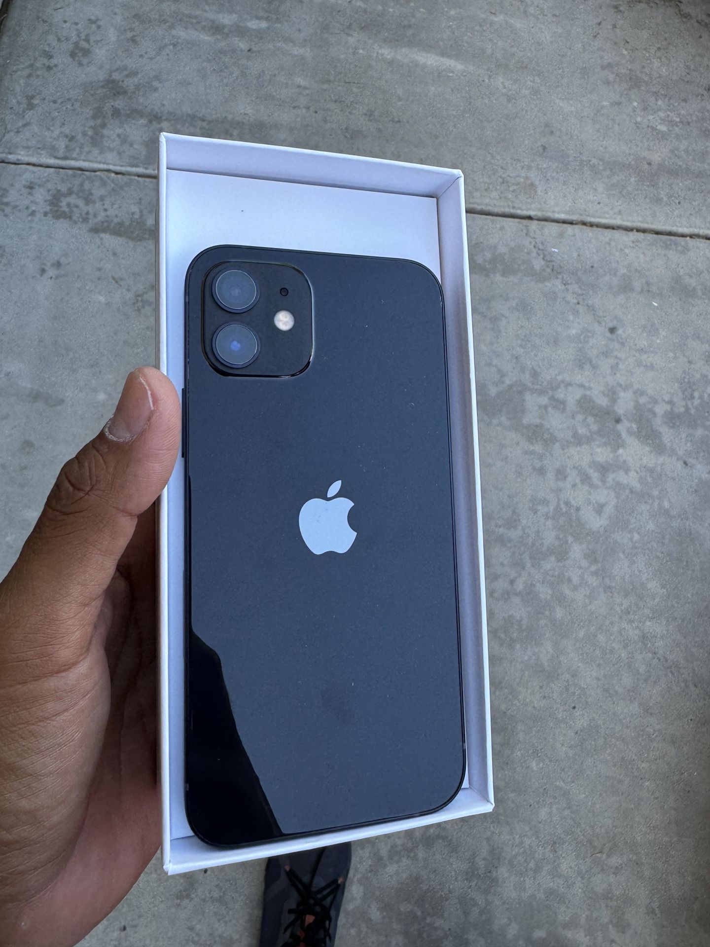 IPhone 12 64GB Black Unlocked Any Sim