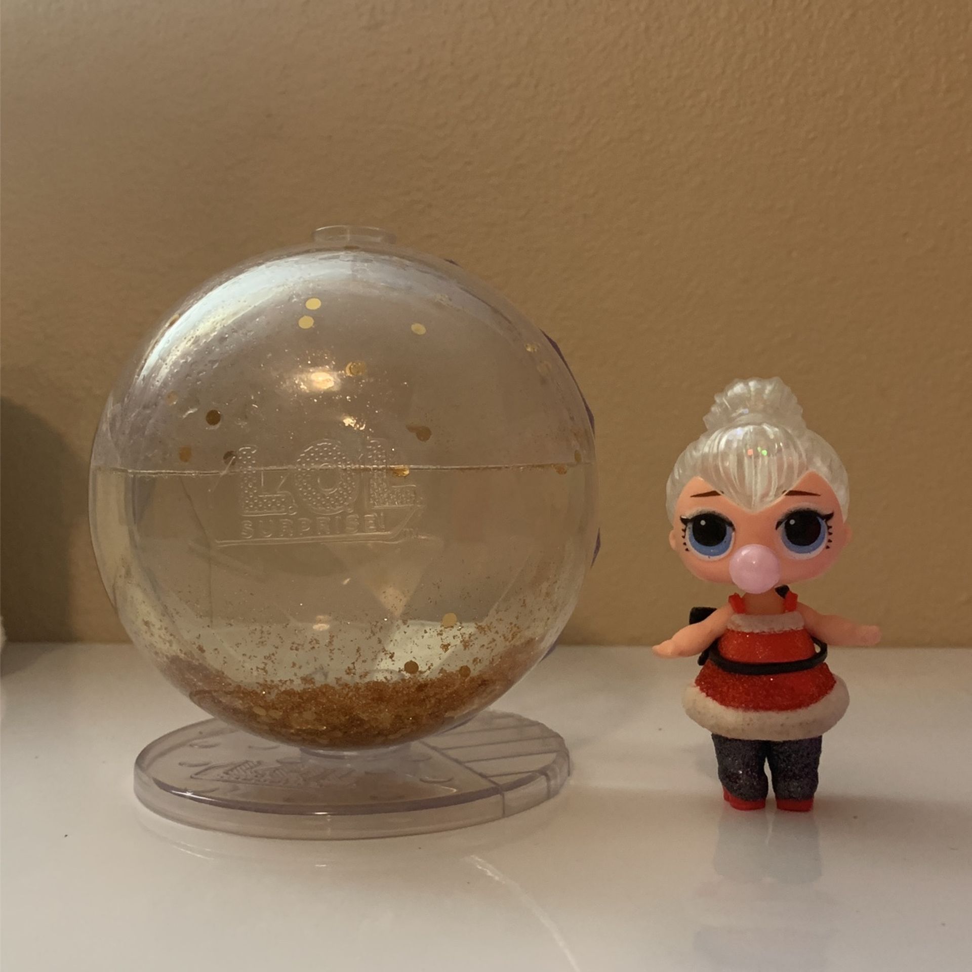 LOL surprise Doll Ultra Rare Winter Disco Includes Ball 