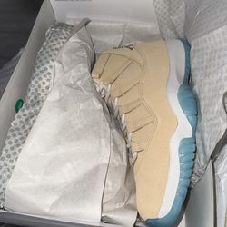 Jordan 11 h town sz10.5