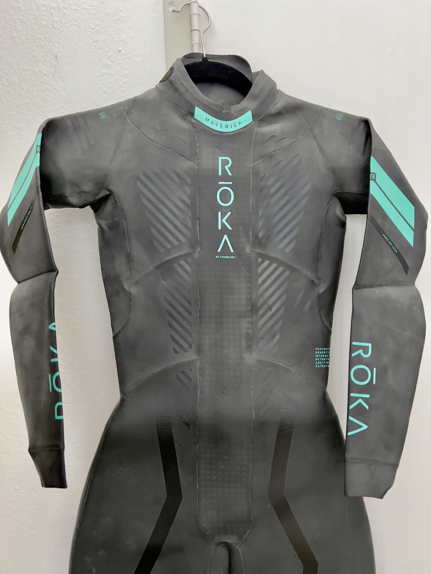 Brand New ROKA Wetsuit, Womens M