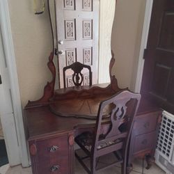 Antique Vanity With 2 Different Seatings, With The Matching Bedframe 