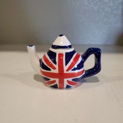 Ceramic Union Jack Display Kettle