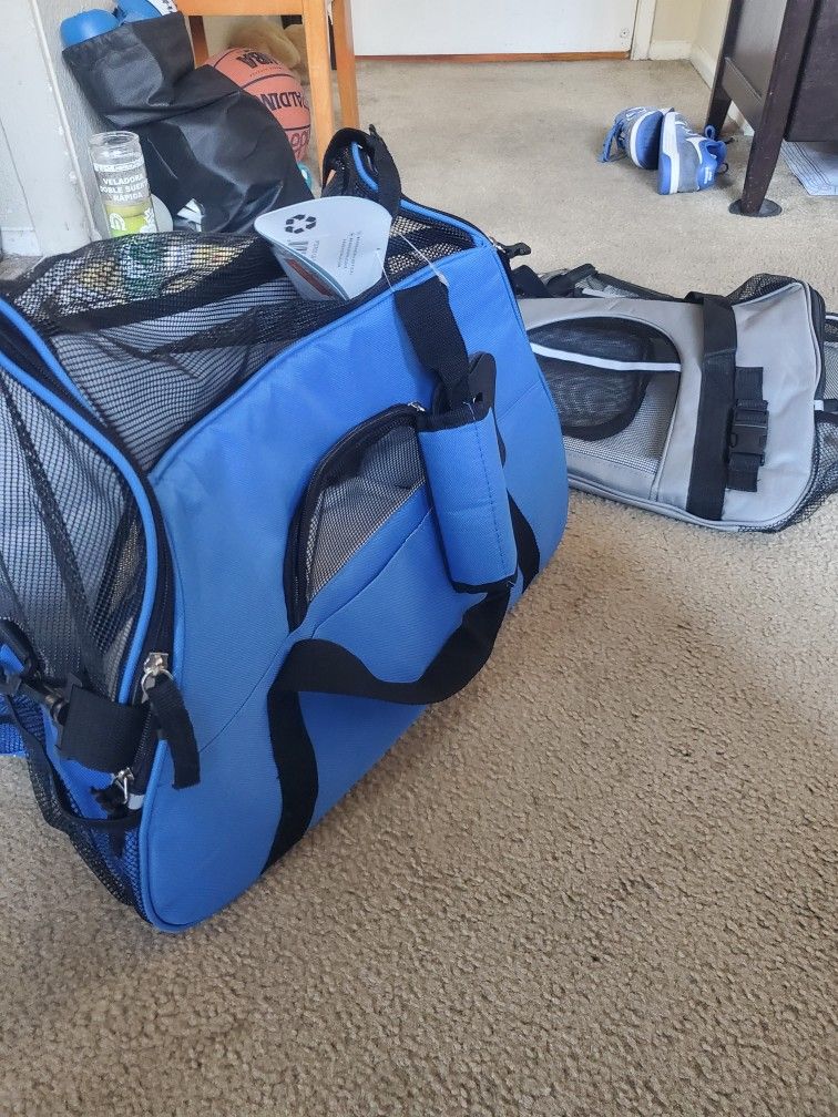 Pet Traveling Kennel