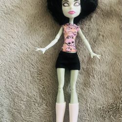 Monster High I Heart Fashion Scarah Screams Doll – Daughter of the Banshee