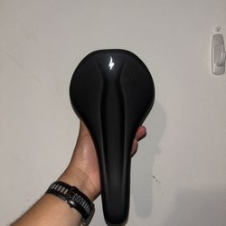 Specialized  Bridge Sport Saddle 143mm