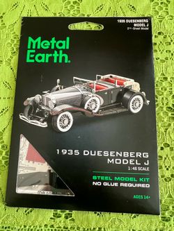 Metal Earth 1935 Duesenberg Model J 3D Metal Model Kit
