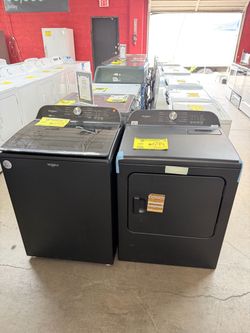 Whirlpool Washer and Dryer Set Black
