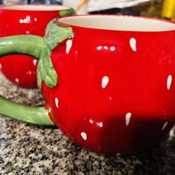 Room Essentials Strawberry Mug Set
