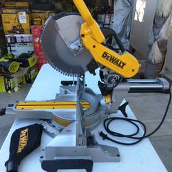 DeWalt 12" Sliding Miter Saw 