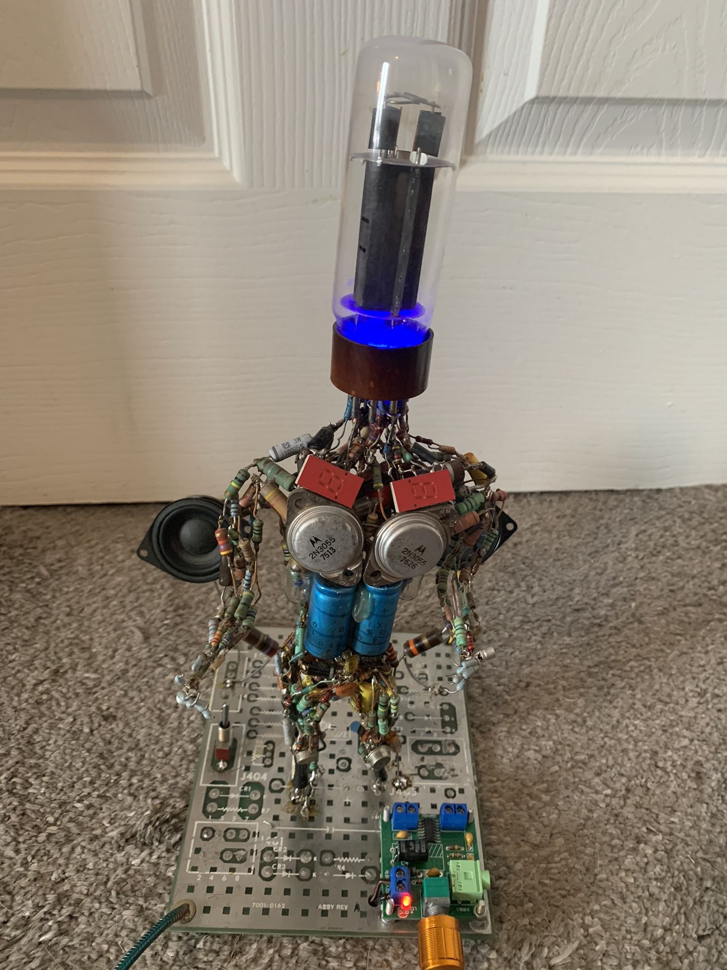 electronics Art Amplifier Repurpose vacuum tube head robot