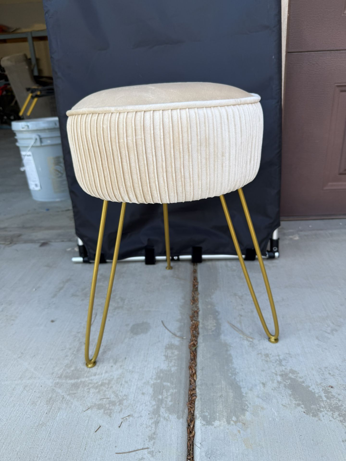 Posing Stools