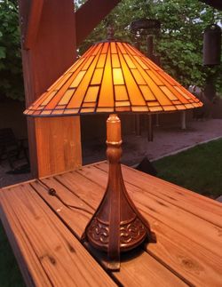 Tiffany-Style Mission Geometric Stained Glass Table Lamp