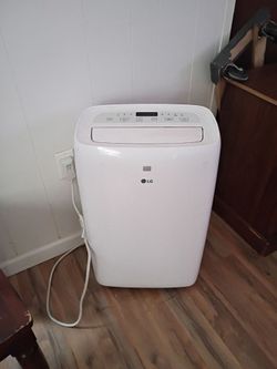 Lg 6000 BTU indoor AC works great