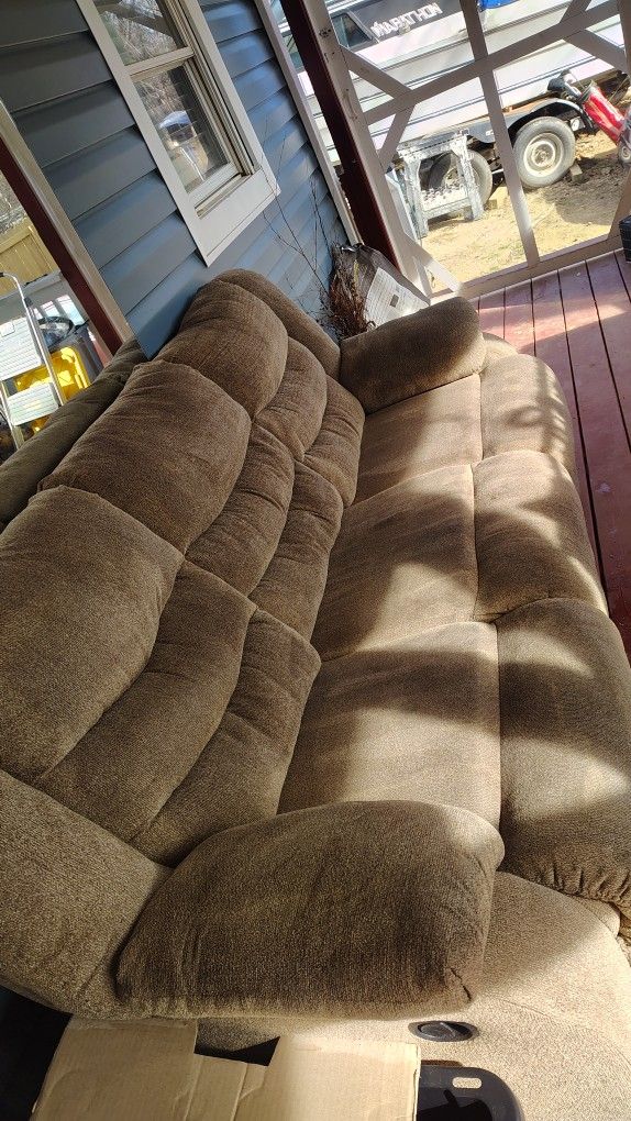 sofa in good condition