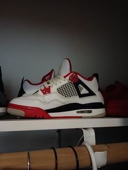 Fire red 4s