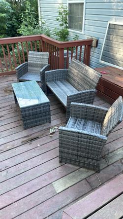 Cute Wicker Patio Set!