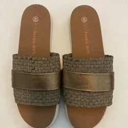 Bernie Mev Women Metallic Brown Slides Flats sz 40 NEW