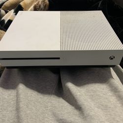 Xbox One S (with Cables) 
