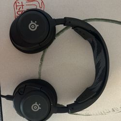 Steelseries arctis nova 3 gaming headset 