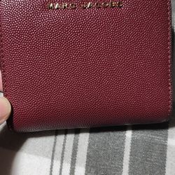 MARC JACOBS wallet New with tags leather burgundy color interested Pick Up In Rincon 